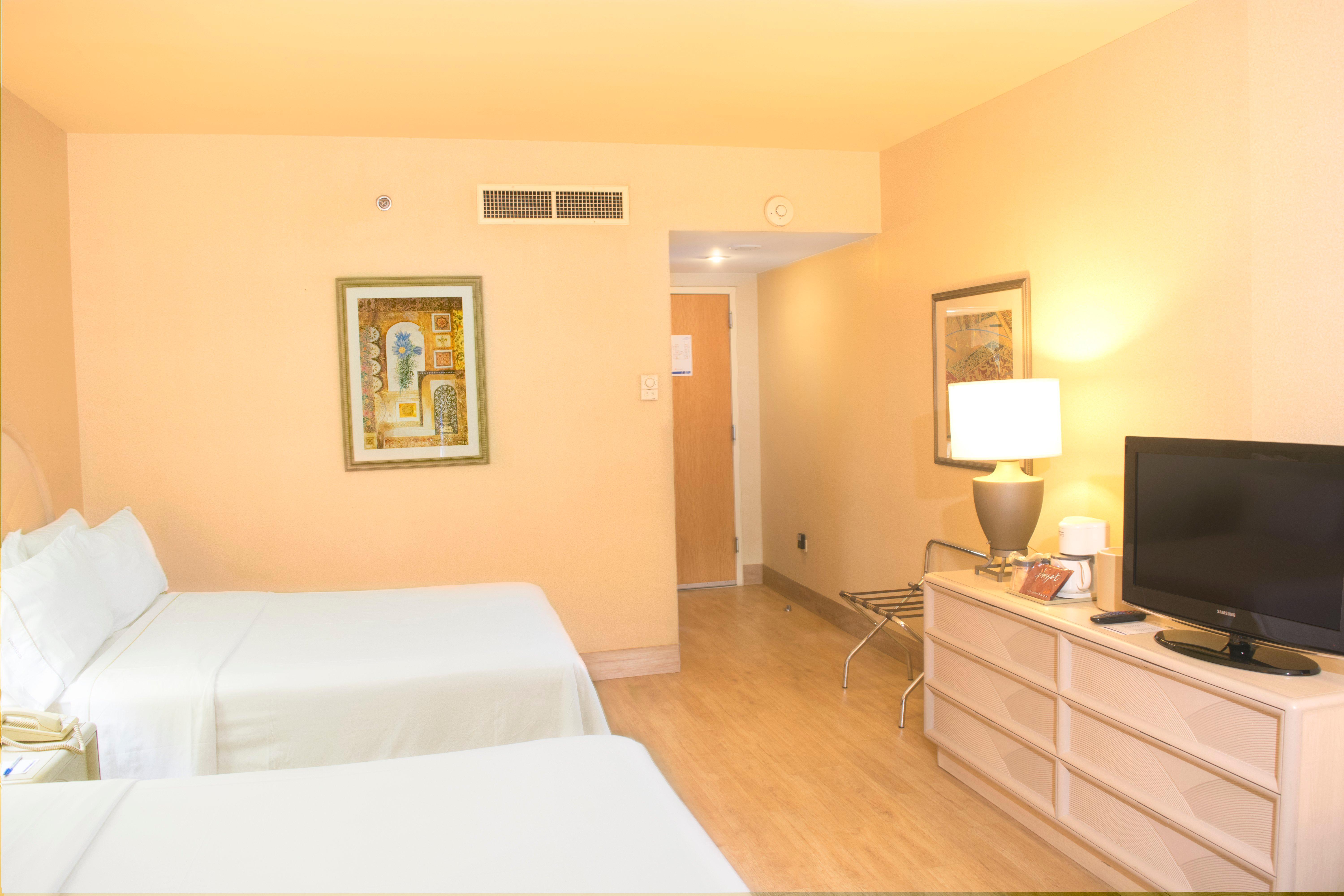 Holiday Inn Express Monterrey Galerias-San Jeronimo, An Ihg Hotel Zewnętrze zdjęcie