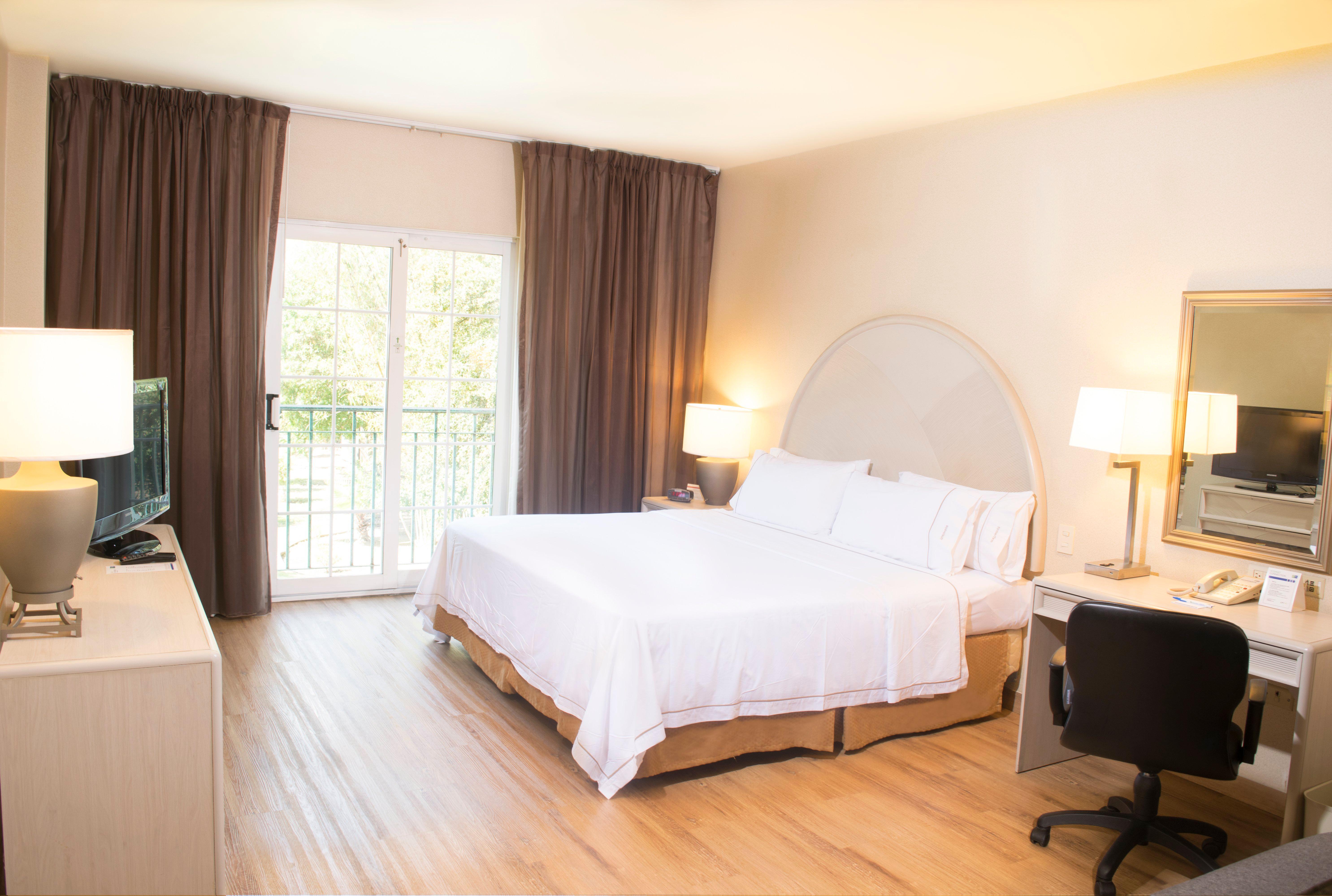 Holiday Inn Express Monterrey Galerias-San Jeronimo, An Ihg Hotel Zewnętrze zdjęcie