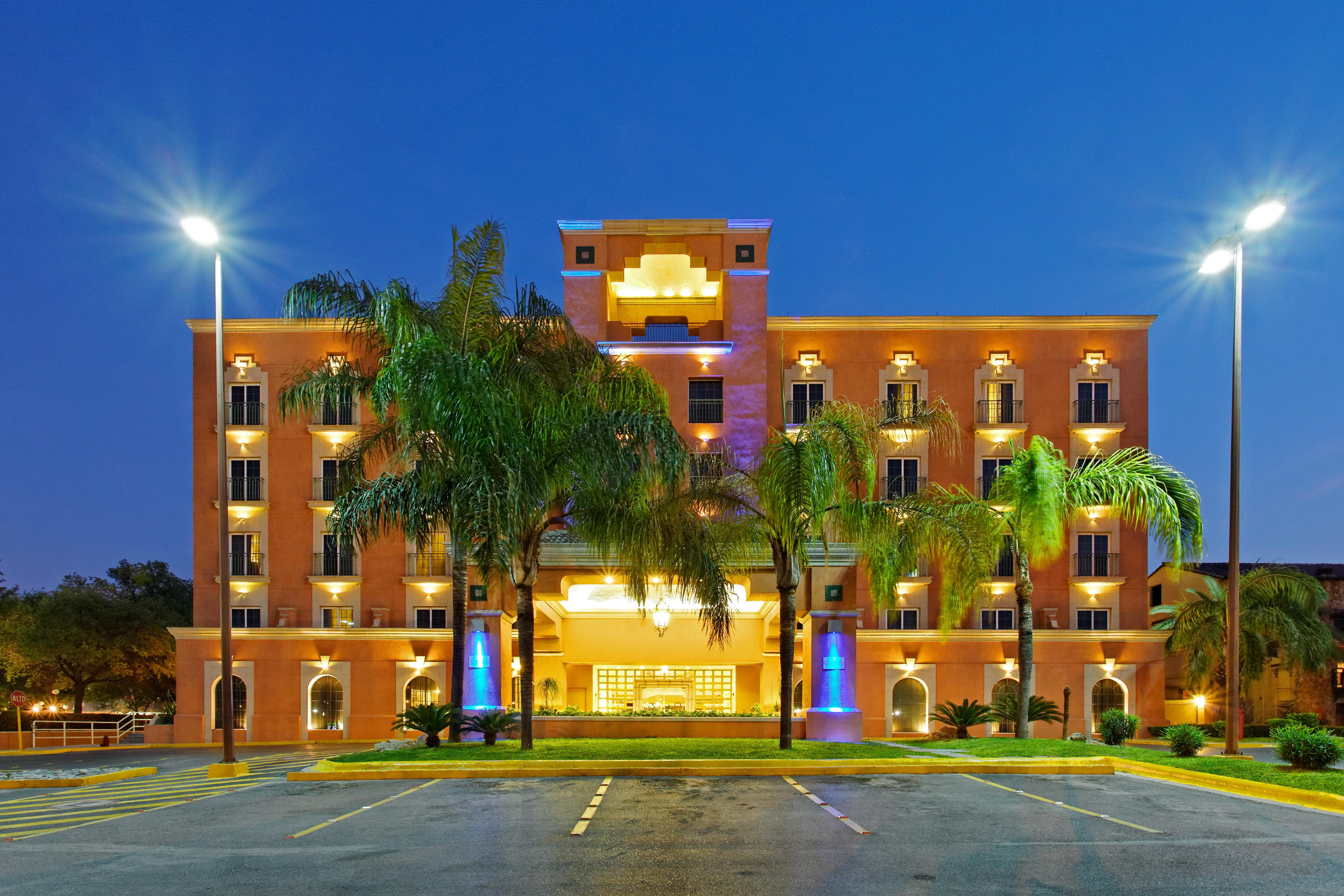 Holiday Inn Express Monterrey Galerias-San Jeronimo By Ihg Zewnętrze zdjęcie