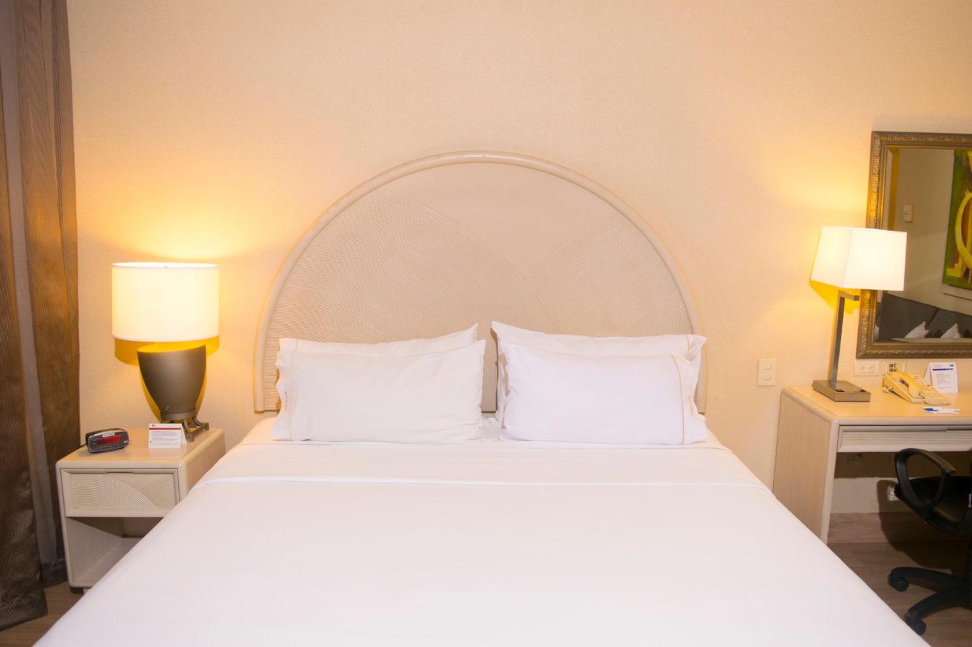 Holiday Inn Express Monterrey Galerias-San Jeronimo By Ihg Zewnętrze zdjęcie