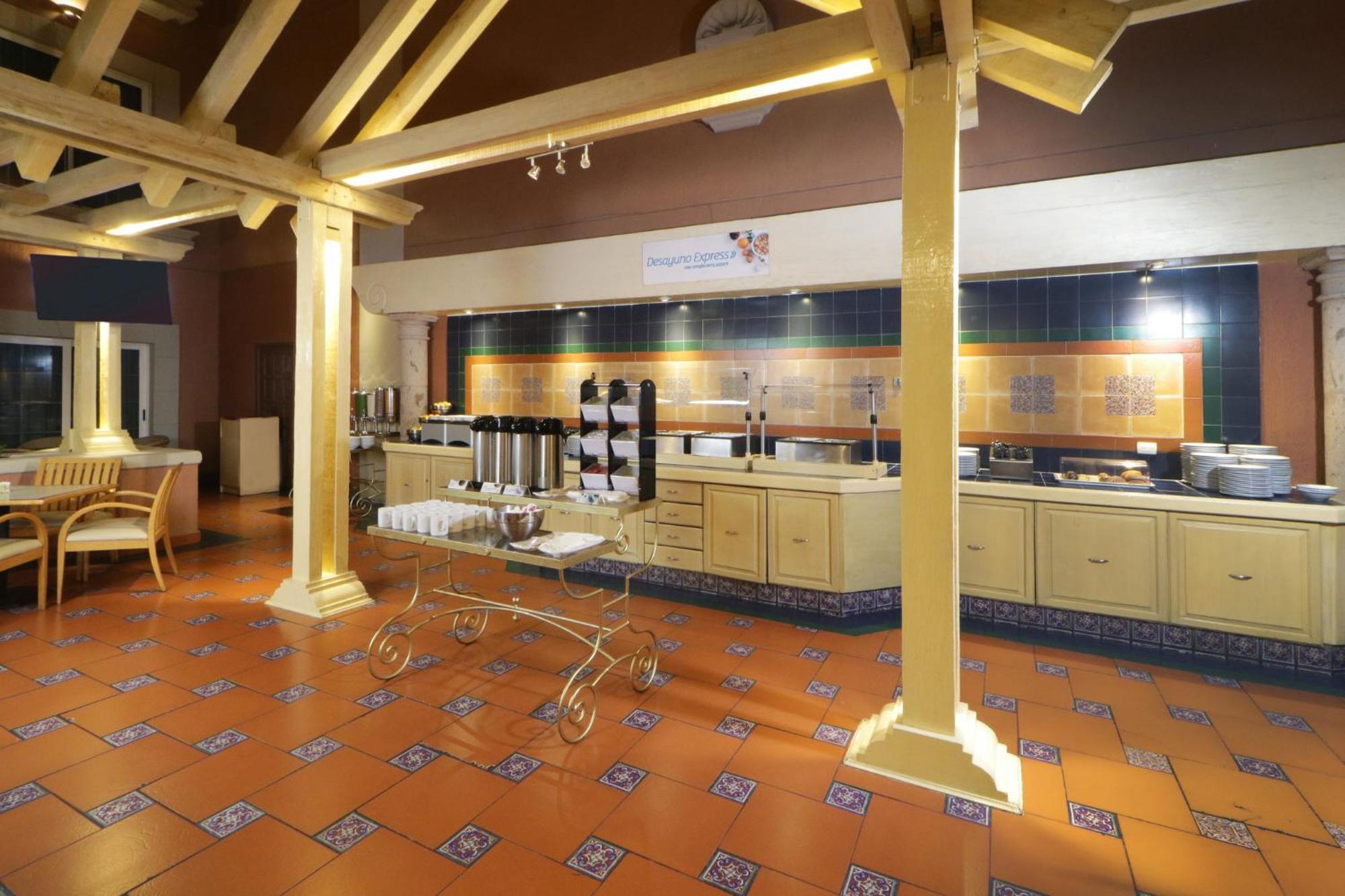 Holiday Inn Express Monterrey Galerias-San Jeronimo By Ihg Zewnętrze zdjęcie