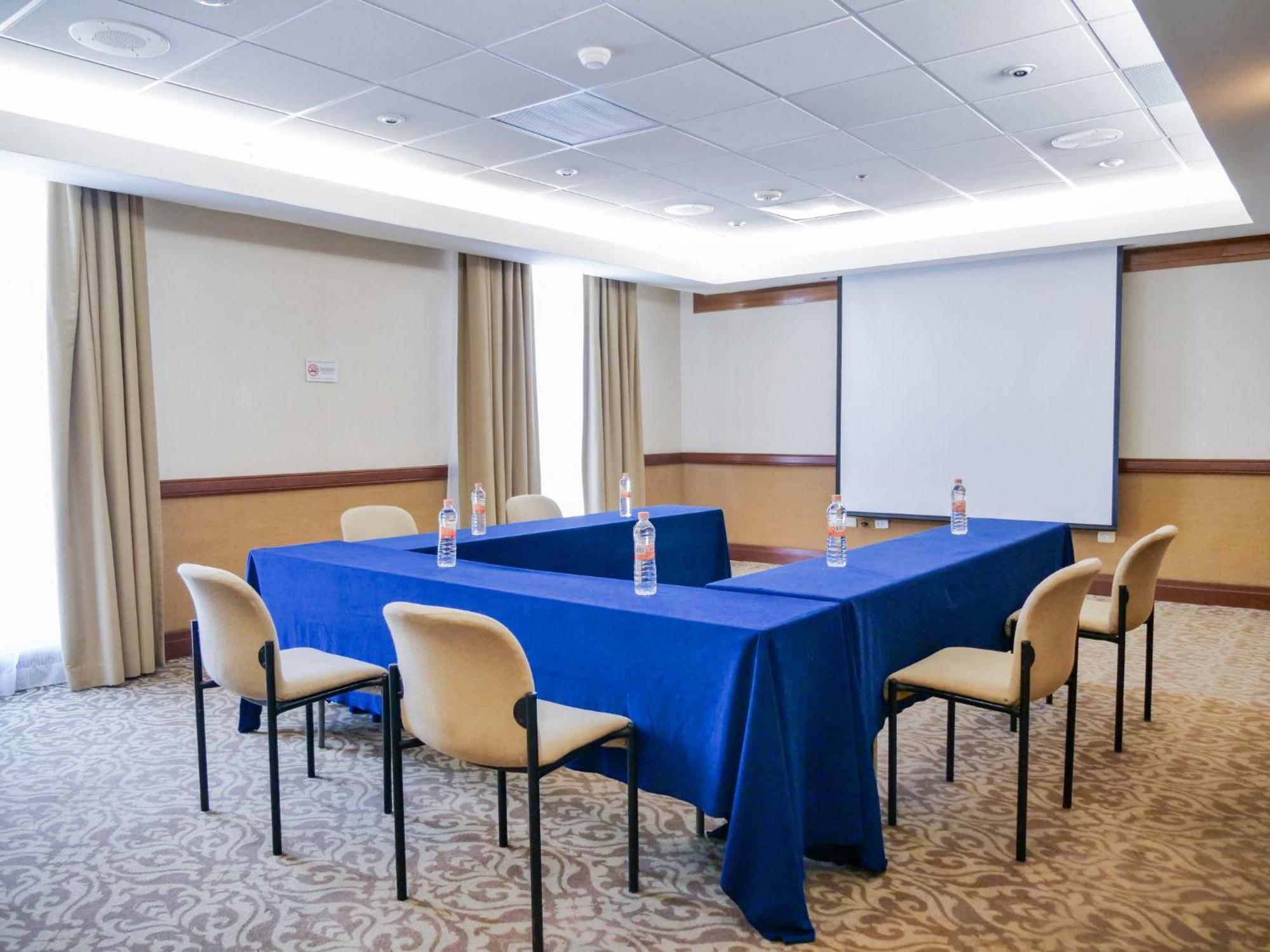 Holiday Inn Express Monterrey Galerias-San Jeronimo By Ihg Zewnętrze zdjęcie